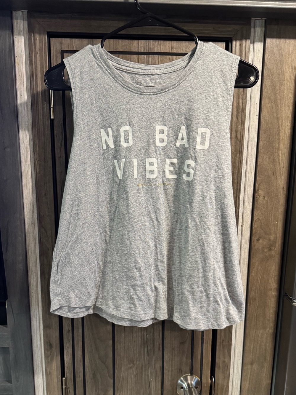 Spiritual Gangster Gray 'No Bad Vibes' Graphic Muscle Tank